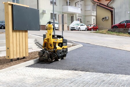 ASFAT PRI NOVEM OTROŠKEM IGRIŠČU NA RAKEKU 01 FOTO LJUBO VUKELIČ